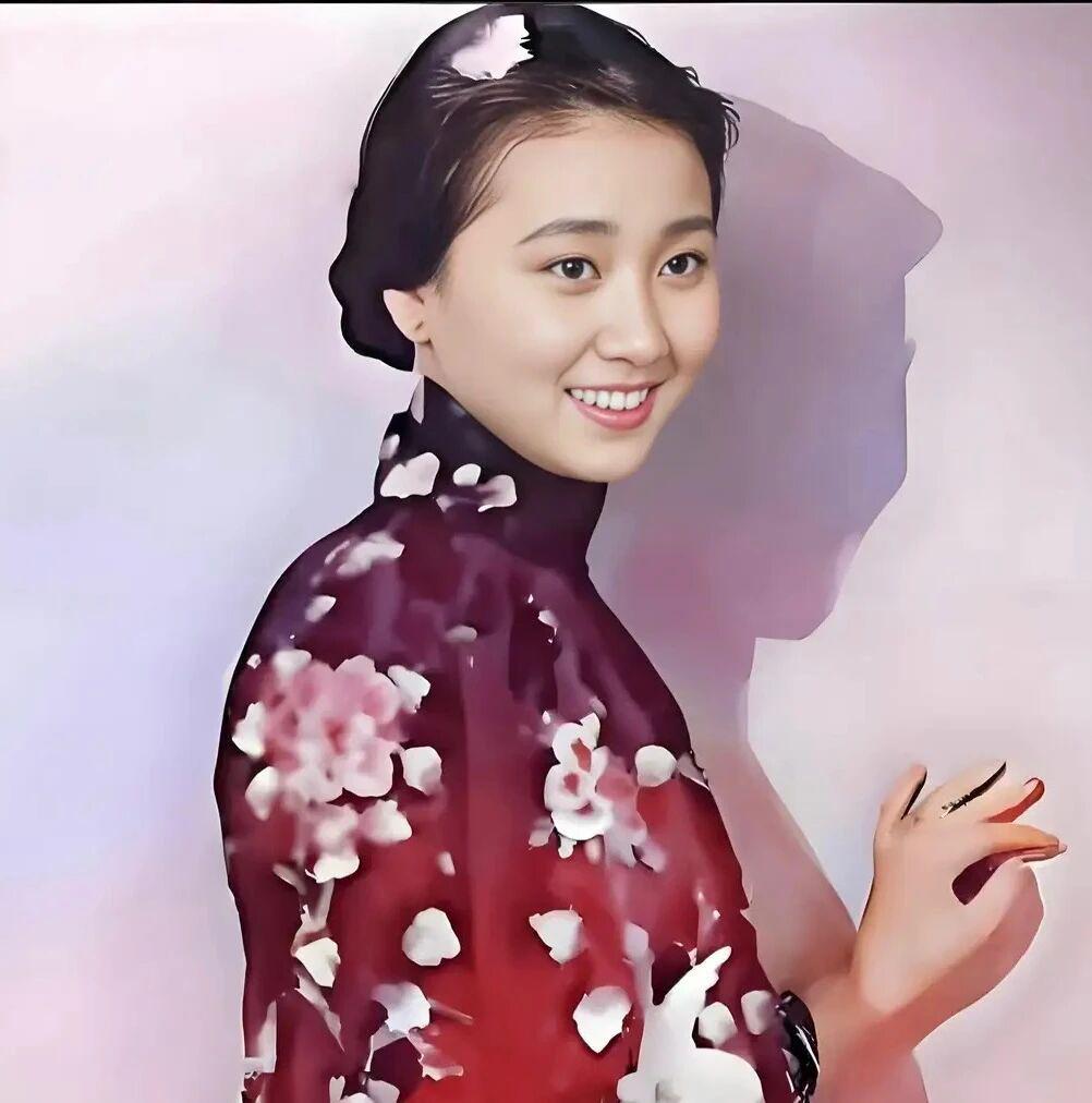完美世界竞技平台官网实名认证-钱学森夫人蒋英的罕见照片，美的不可方物